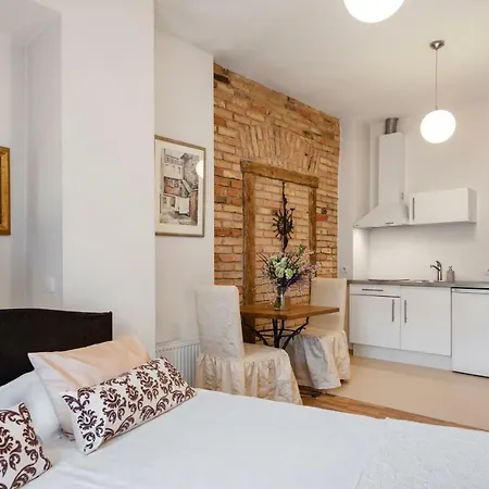 Stepono Aparthotel 3*