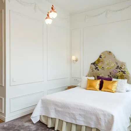 Stepono Aparthotel 3*